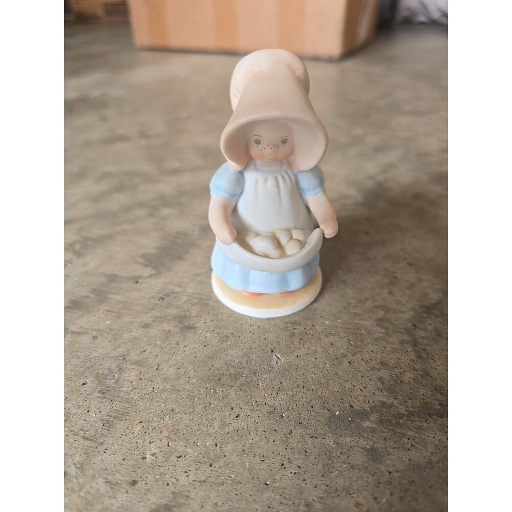 HOMCO CIRCLE‎ OF FRIENDS FIGURINE-REJOICE IN THE BOUNTY OF THE LORD